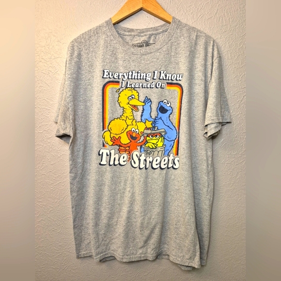 Sesame Street Shirt Adult L 42/44 Cookie Monster Elmo Big Bird Tee Mens Box1‎ - Picture 1 of 9